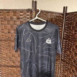 Newcastle United Training Soccer Jersey with Crest